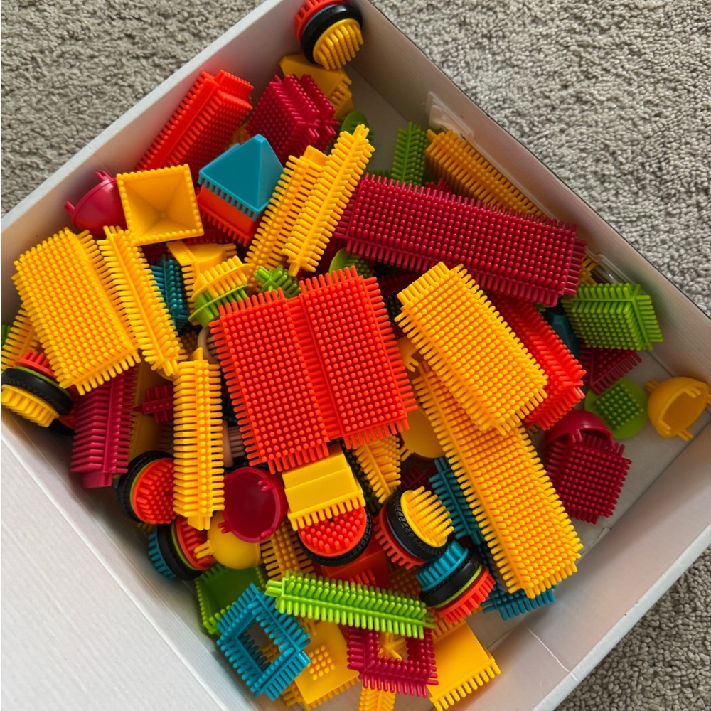 Colorful Building Set for Kids - Picture 2 of 2